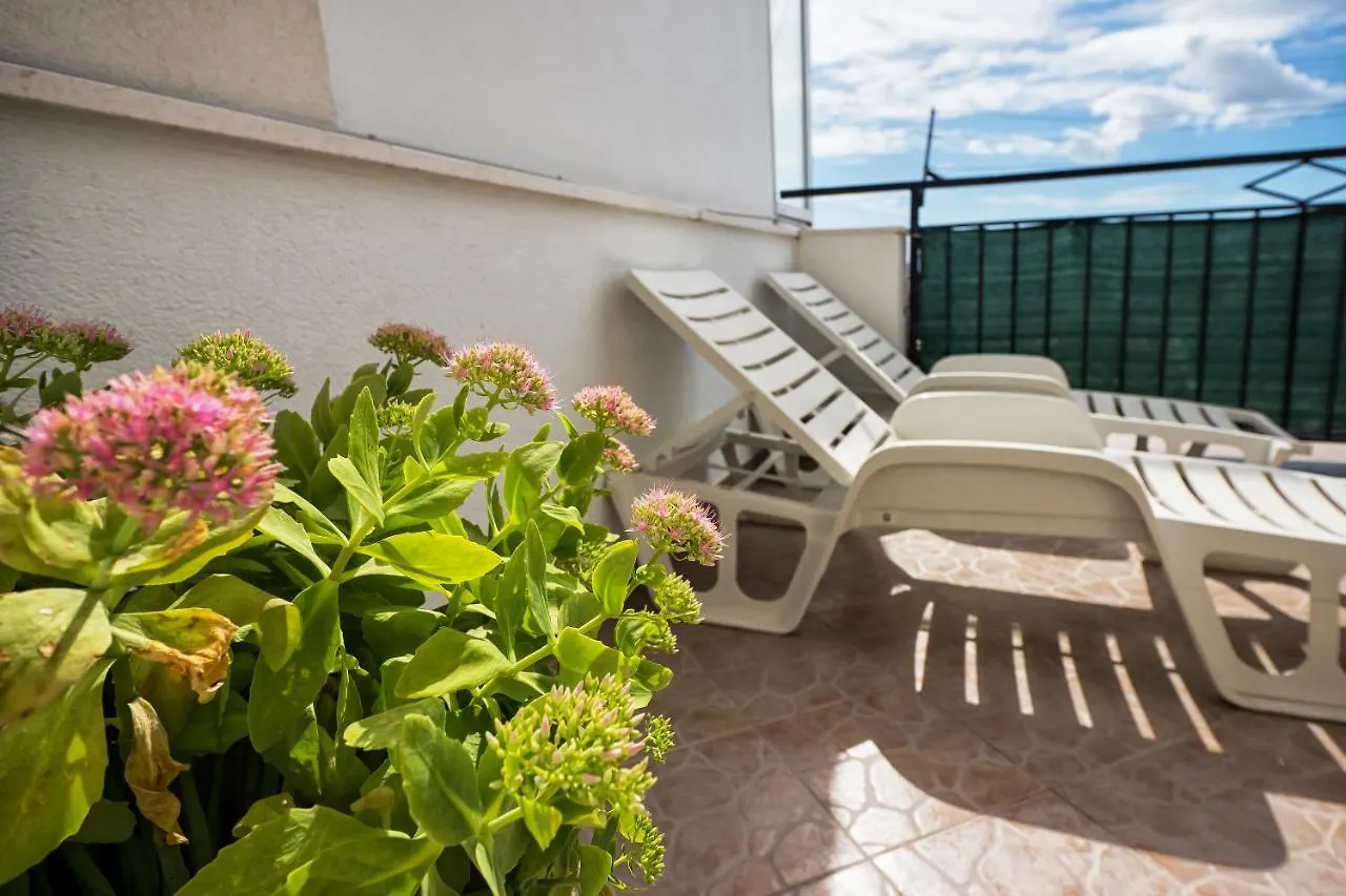 Apartment La Le With Big Terrace Split
